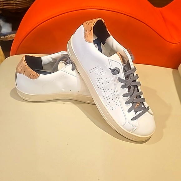 P448 SIZE8.5/EU39 SNEAKERS. - Picture 1 of 12